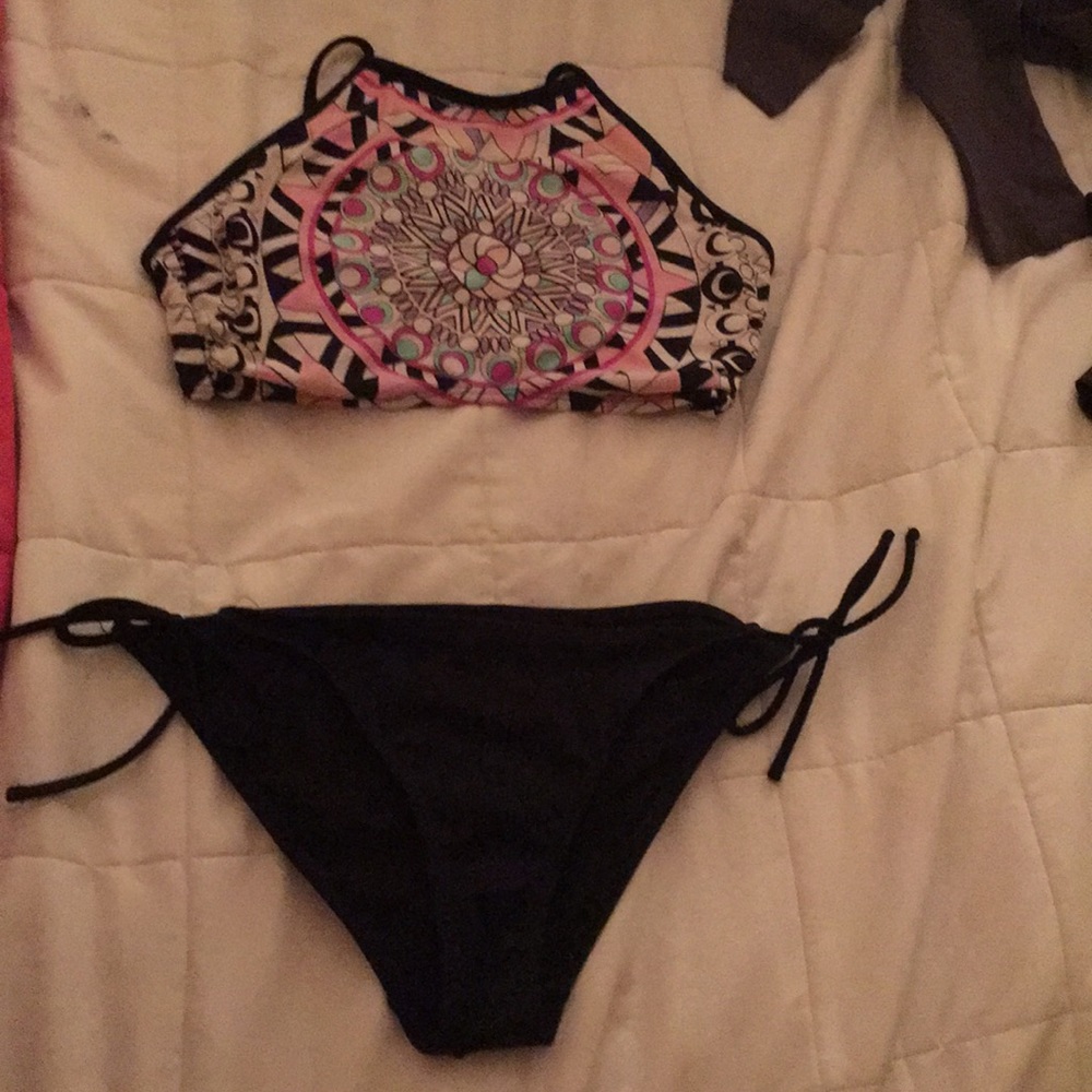 swim suit